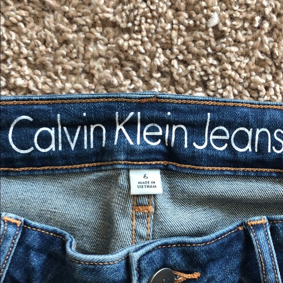 Calvin Klein jean capris - Picture 3 of 5